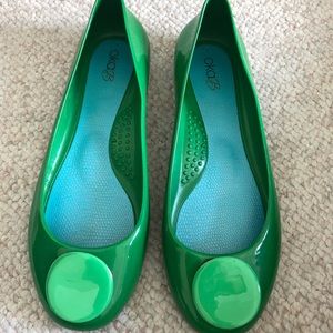 Oka-B Circle Pendant Ballet Flats